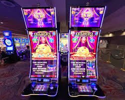 618jackpot APP Android Smartphone ဖြင့် Myanmar National League ဘောလုံး Betting ကစားနေသောမြင်ကွင်း